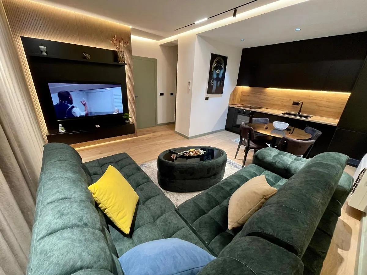 Queens Luxury Apartments تيرانا ألبانيا