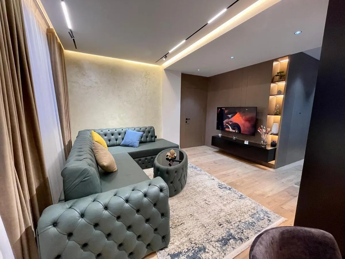 Queens Luxury Apartments تيرانا ألبانيا