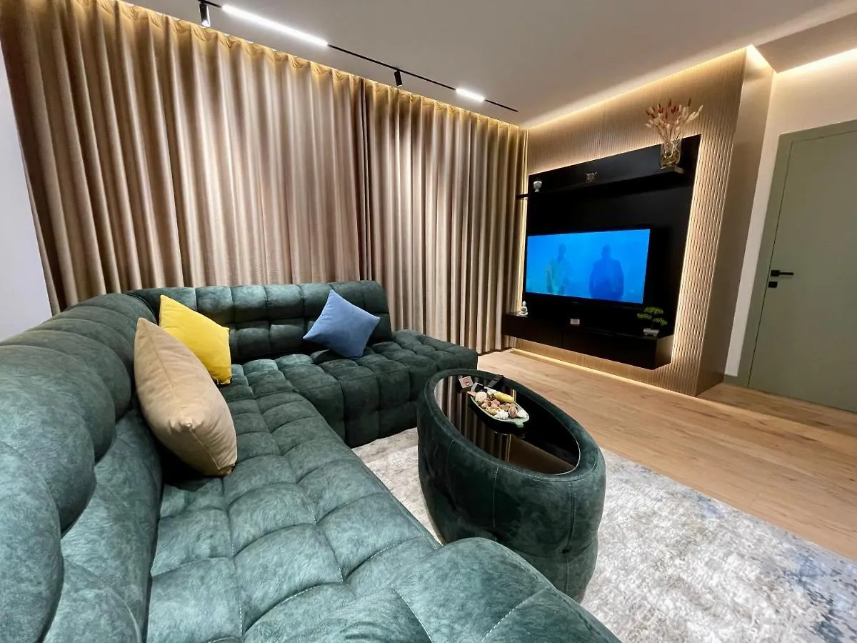 Queens Luxury Apartments تيرانا 0*,