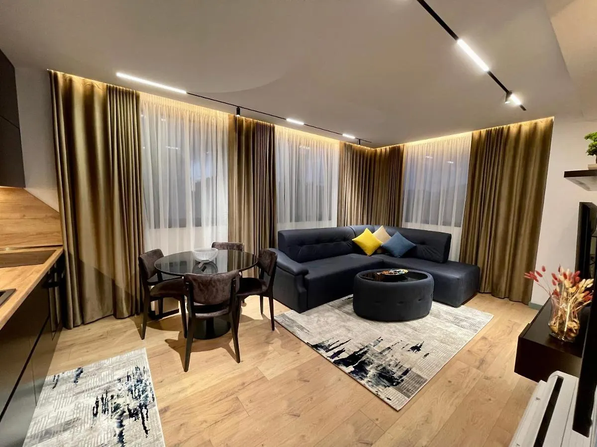Queens Luxury Apartments تيرانا ألبانيا